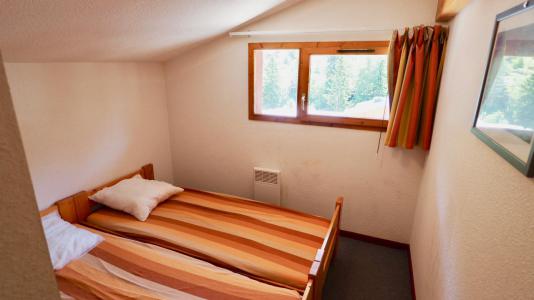 Rent in ski resort 5 room duplex apartment 10 people (52) - Résidence le Grand Argentier - Valfréjus - Bedroom