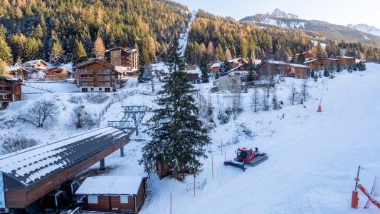 Ski verhuur Studio bergnis 4 personen (E214) - Résidence le Thabor - Valfréjus - Buiten winter