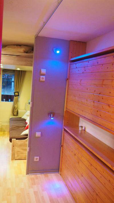 Rent in ski resort Studio sleeping corner 4 people (D149) - Résidence le Thabor - Valfréjus