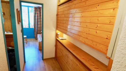 Rent in ski resort Studio sleeping corner 4 people (C-119) - Résidence le Thabor - Valfréjus - Bedroom