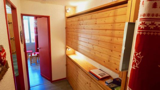 Rent in ski resort Studio sleeping corner 4 people (THC-121) - Résidence le Thabor - Valfréjus - Bedroom