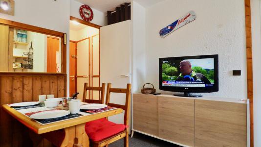 Rent in ski resort 2 room apartment 4 people (2-448) - Résidence les Mélezets - Valfréjus - Living room