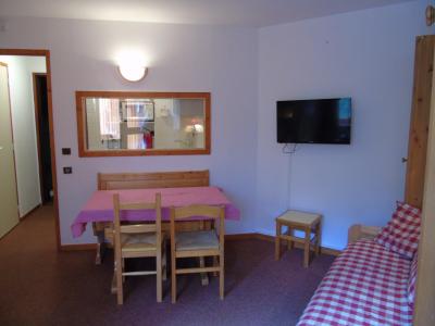 Rent in ski resort Studio 4 people (M1-333) - Résidence Melezets 1 - Valfréjus - Living room