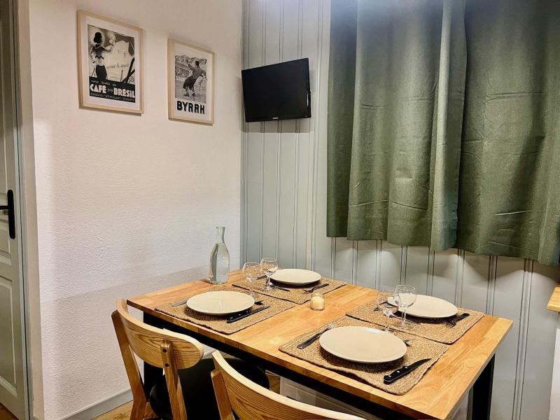 Rent in ski resort 2 room apartment sleeping corner 4 people (8) - Chalet de l'Arvette - Valloire - Living room