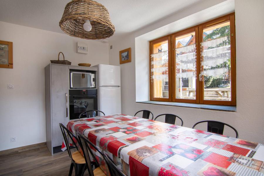 Rent in ski resort 3 room apartment 8 people (1) - Chalet Gilbert Collet - Valloire - Living room