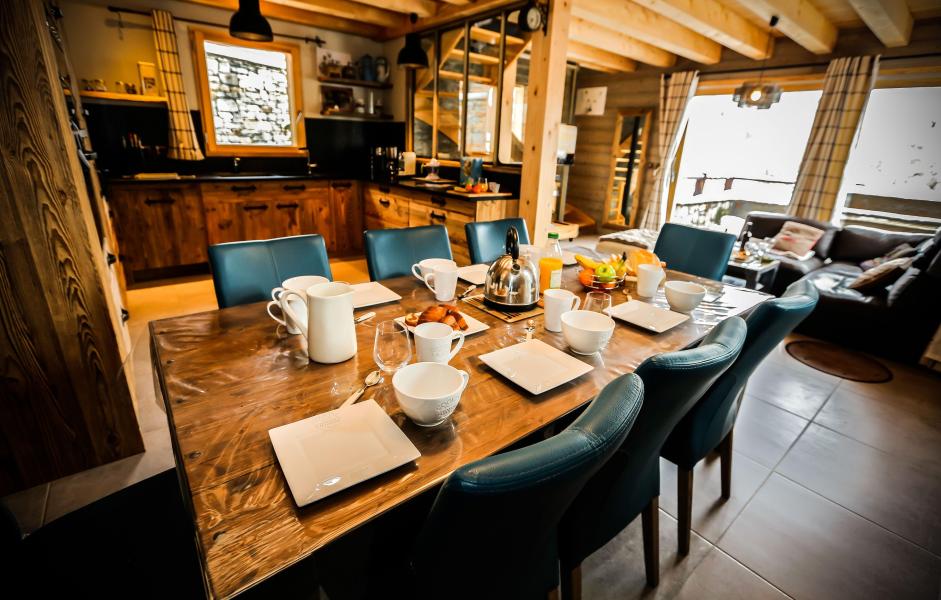 Rent in ski resort Chalet le Mas des Neiges - Valloire - Dining area