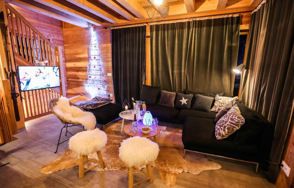 Rent in ski resort Chalet le Pure Altitude - Valloire - Living room