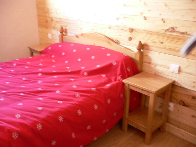 Rent in ski resort 5 room triplex apartment 10 people (1) - Chalet les Aiguilles - Valloire - Bedroom