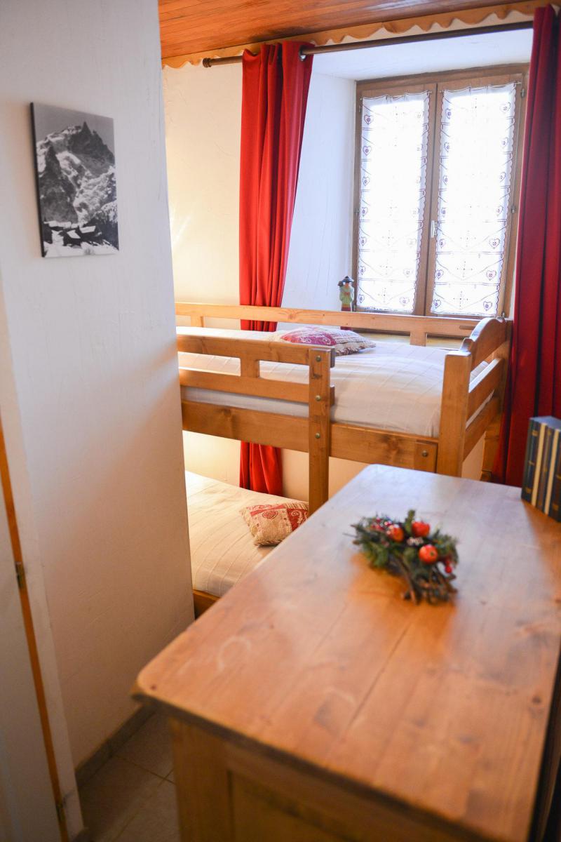 Rent in ski resort Studio sleeping corner 4 people (2) - Chalet les Ecrins - Valloire