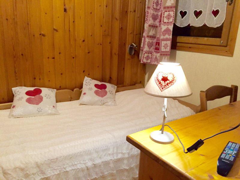 Rent in ski resort 3 room apartment 6 people (2) - Chalet les Lupins - Valloire - Bedroom