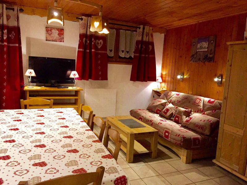 Rent in ski resort 3 room apartment 6 people (2) - Chalet les Lupins - Valloire - Living room