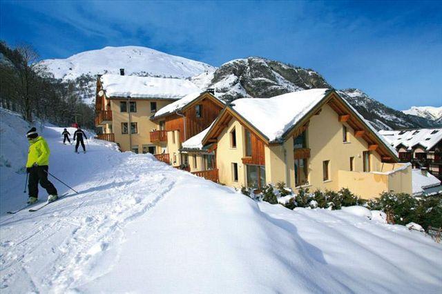 Rent in ski resort La Résidence les Roches Fleuries - Valloire - Winter outside