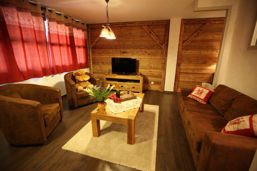 Rent in ski resort 3 room apartment 6 people (2) - Les Chalets d'Adrien - Valloire - Living room