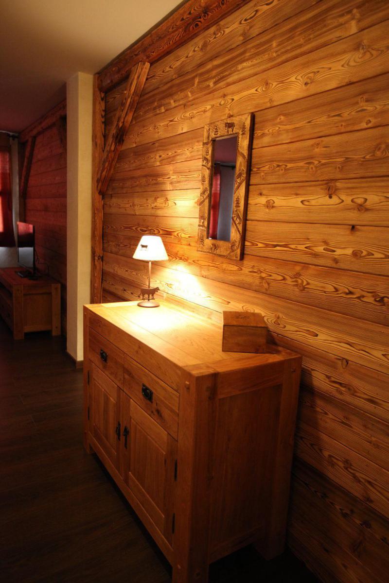 Rent in ski resort 4 room apartment 8 people (3) - Les Chalets d'Adrien - Valloire - Corridor