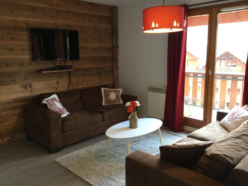 Rent in ski resort 4 room duplex apartment 8 people (5) - Les Chalets d'Adrien - Valloire - Living room