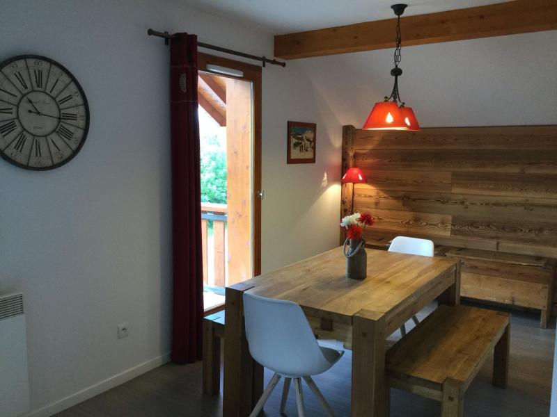 Rent in ski resort 4 room duplex apartment 8 people (5) - Les Chalets d'Adrien - Valloire - Living room