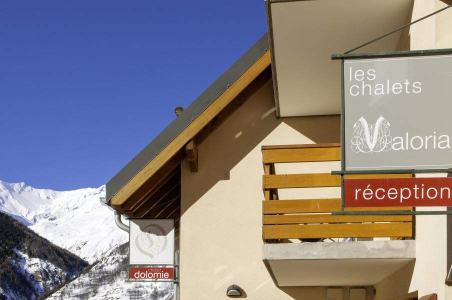 Location au ski Les Chalets de Valoria - Valloire - Extérieur hiver