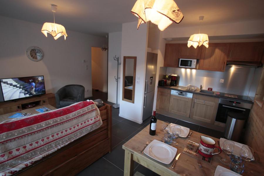 Rent in ski resort 3 room apartment 4 people (1) - Les Chalets du Grand Galibier - Valloire - Living room