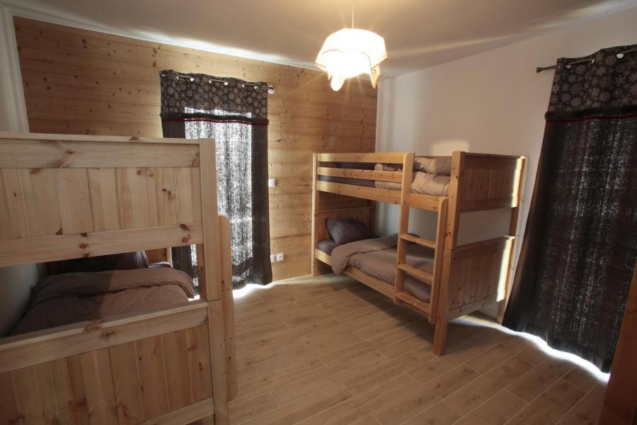 Rent in ski resort Les Chalets du Grand Galibier - Valloire - Bedroom