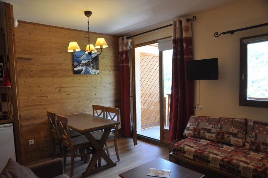 Rent in ski resort 2 room apartment 5 people (22) - Les Chalets Valoria - Valloire - Living room