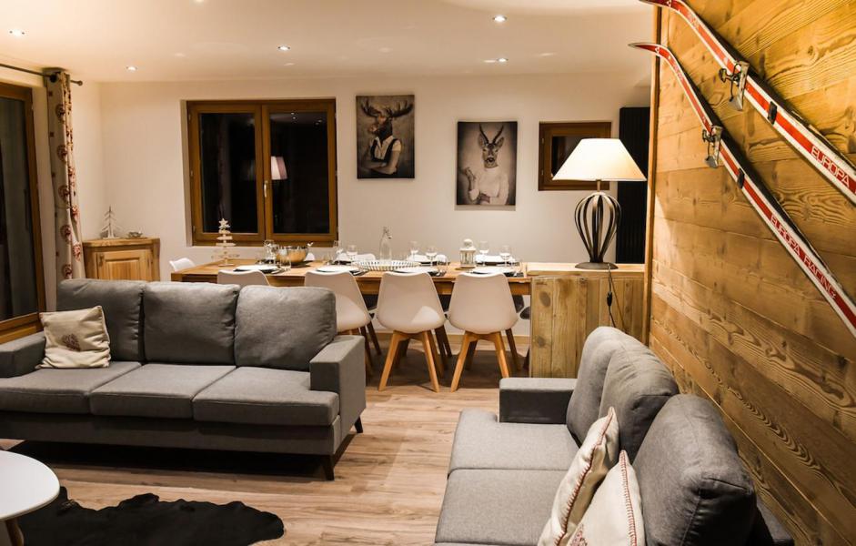 Rent in ski resort Résidence Chalet La Chaumière - Valloire - Living room