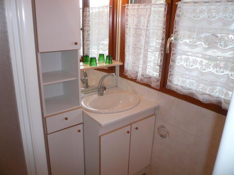 Rent in ski resort 3 room apartment 6 people (20) - Résidence Galibier - Valloire - Shower room