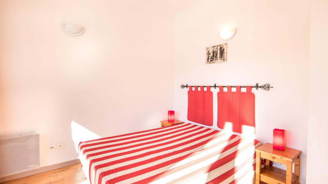 Rent in ski resort 2 room apartment sleeping corner 6 people - Résidence le Hameau de Valloire - Valloire - Bedroom