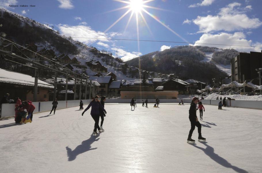 Location au ski Studio coin montagne 4 personnes (48) - Résidence les Arolles - Valloire - Extérieur hiver