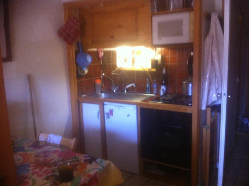 Rent in ski resort Studio sleeping corner 4 people (48) - Résidence les Arolles - Valloire - Kitchenette