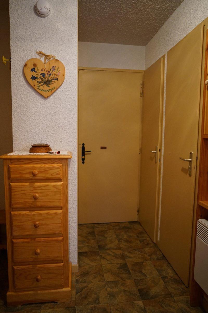 Rent in ski resort 2 room apartment cabin 4 people (402) - Résidence les Choseaux - Valloire - Corridor