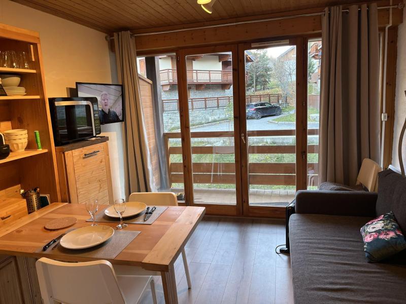 Ski verhuur Studio bergnis 4 personen (103) - Résidence les Cordeliers - Valloire - Woonkamer