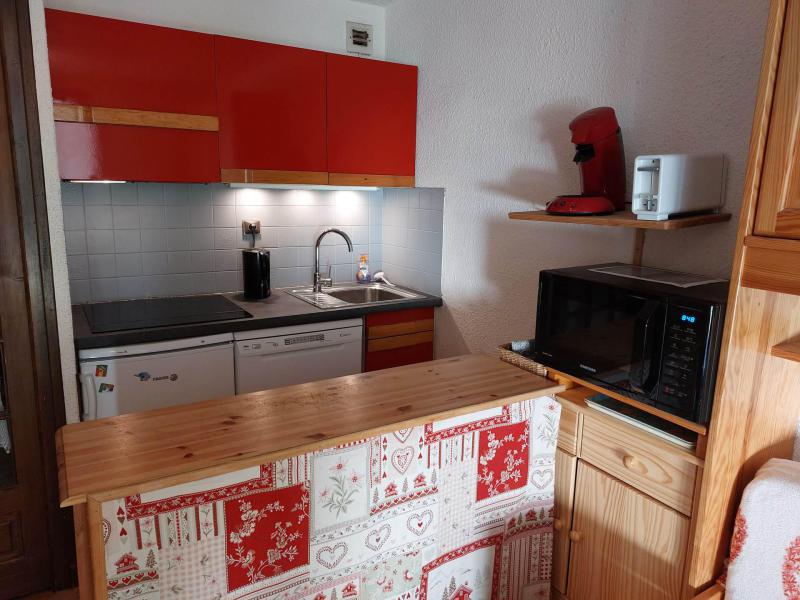 Rent in ski resort Studio cabin 4 people (110) - Résidence les Crêtes - Valloire - Kitchenette