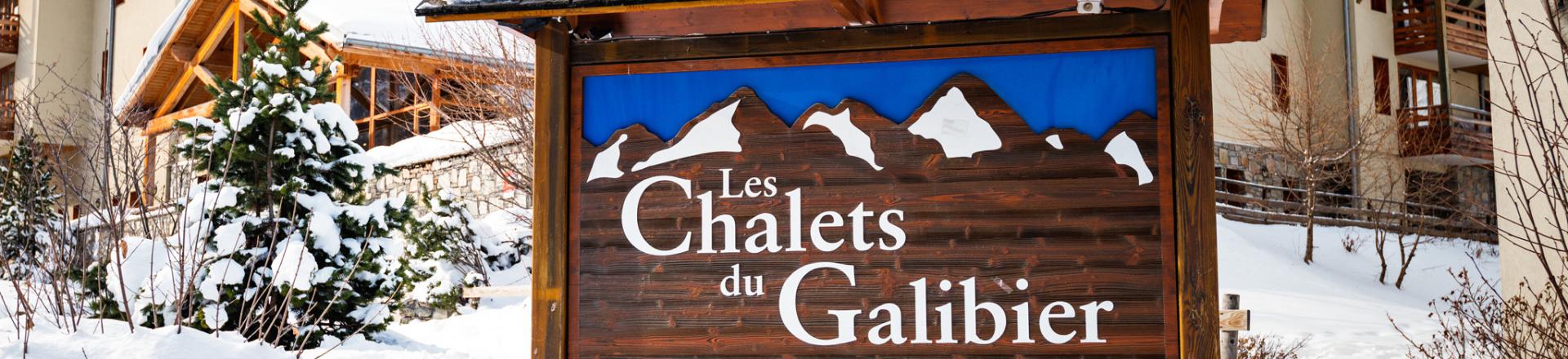 Аренда на лыжном курорте Résidence Lagrange les Chalets du Galibier - Valloire - зимой под открытым небом