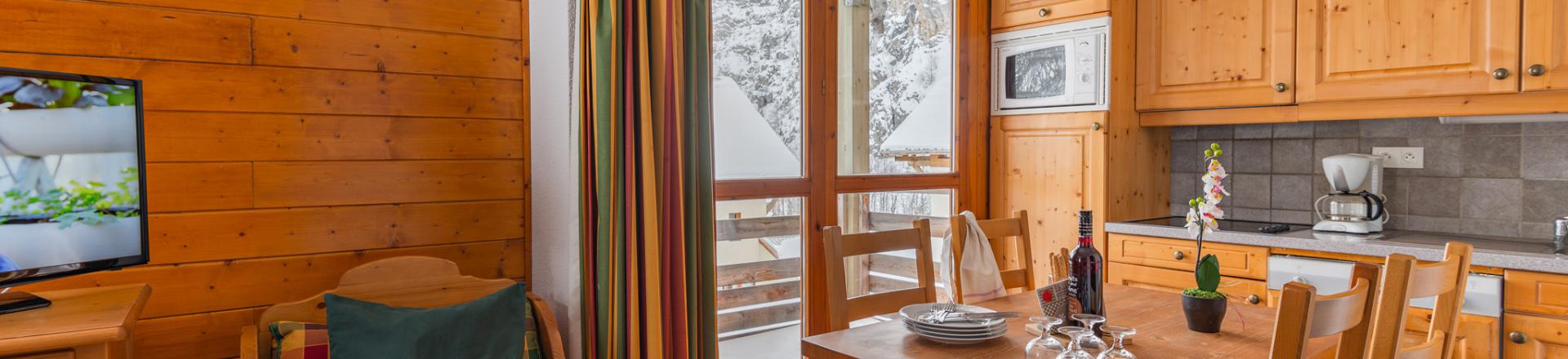 Rent in ski resort Résidence Lagrange les Chalets du Galibier - Valloire - Kitchen
