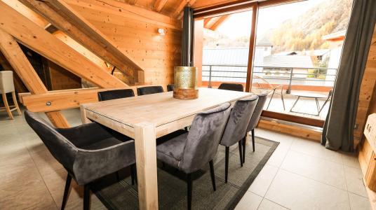 Rent in ski resort Chalet l'Epinette - Valloire - Dining area
