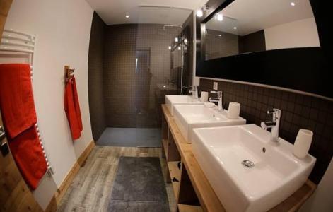 Rent in ski resort Chalet les Clots - Valloire - Bathroom