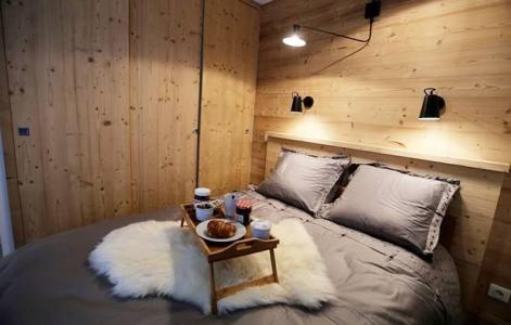 Rent in ski resort Chalet les Clots - Valloire - Bedroom