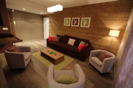 Rent in ski resort 4 room apartment 8 people (7) - Les Chalets d'Adrien - Valloire - Living room