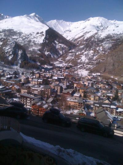 Rent in ski resort 3 room apartment 6 people (01) - Les Chalets Valoria - Valloire - Winter outside