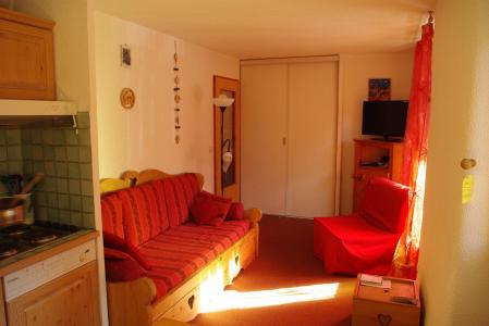 Rent in ski resort Studio 3 people (11) - Résidence Bon Accueil - Valloire - Living room