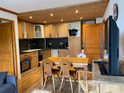 Ski verhuur Appartement 3 kamers 6 personen (207) - Résidence Dryades Hameau de la Vallée d'Or - Valloire - Woonkamer