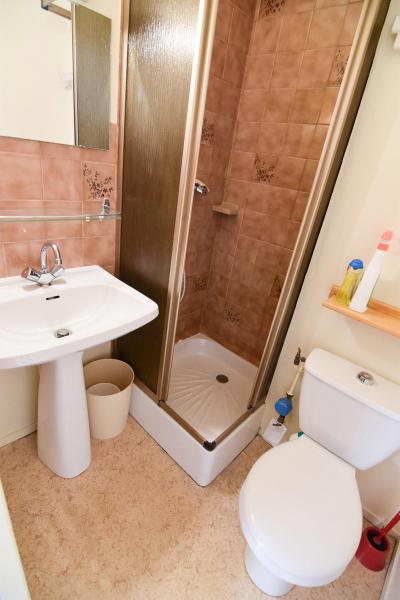 Rent in ski resort Studio cabin 4 people (209) - Résidence la Croix du Sud - Valloire - Shower room