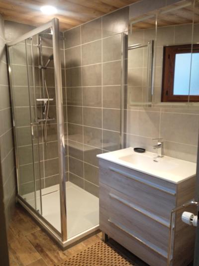 Rent in ski resort 2 room apartment 6 people (4) - Résidence le Caribou - Valloire - Shower room