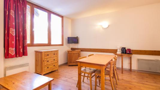 Rent in ski resort Studio sleeping corner 4 people - Résidence le Hameau de Valloire - Valloire - Dining area