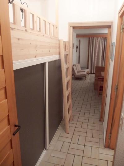 Rent in ski resort 2 room apartment 6 people (54) - Résidence les Arolles - Valloire - Hall