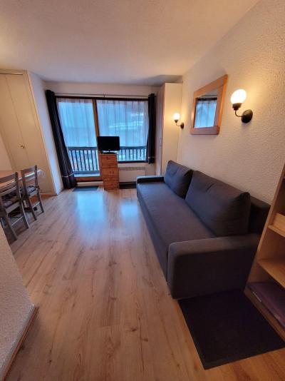 Rent in ski resort 2 room apartment 5 people (D21) - Résidence Plan Soleil - Valloire