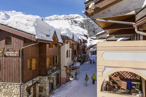 Vacances en montagne Hôtel du Bourg - Valmorel - Extérieur hiver
