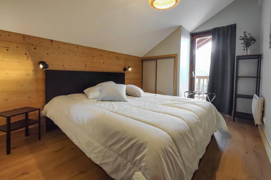 Rent in ski resort 4 room chalet 6 people (Magdalena) - Les Chalets Lumi - Valmorel - Apartment