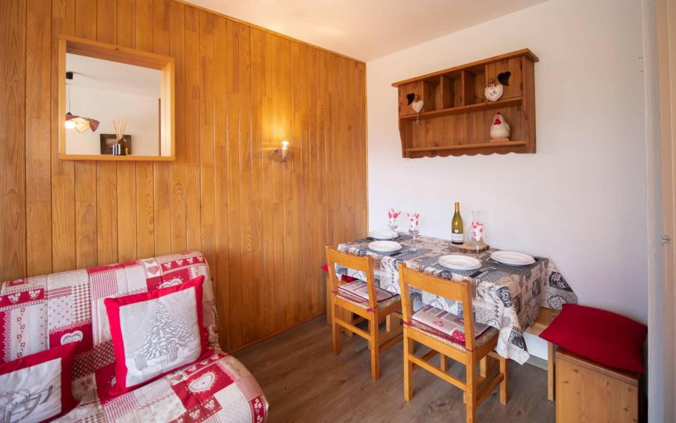 Rent in ski resort 2 room apartment 4 people (G468) - Résidence Camarine - Valmorel - Table