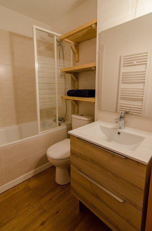 Rent in ski resort 2 room apartment 4 people (G371) - Résidence Cheval Blanc - Valmorel - Bathroom